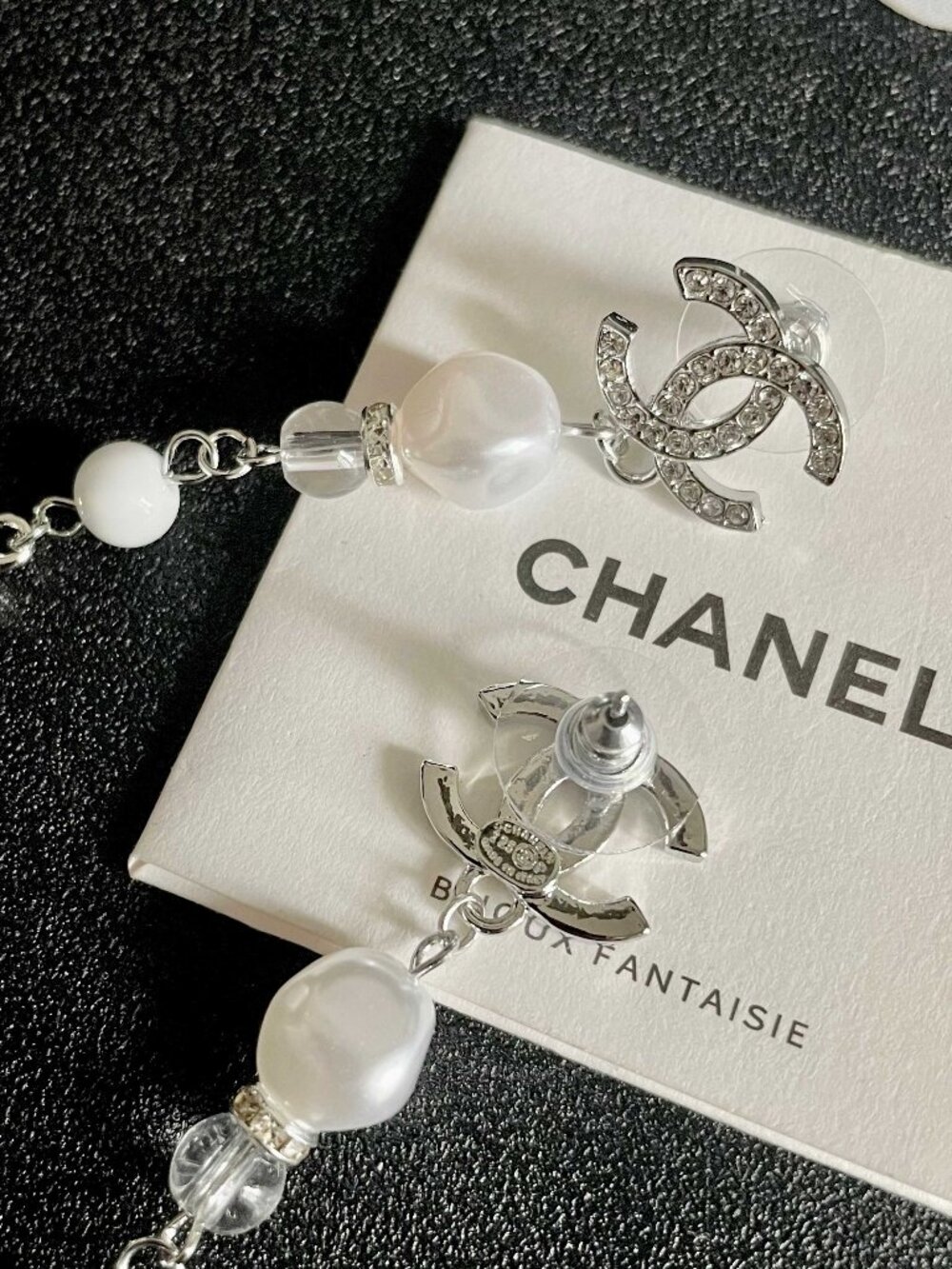 Chanel earrings - Picture 2 of 4
